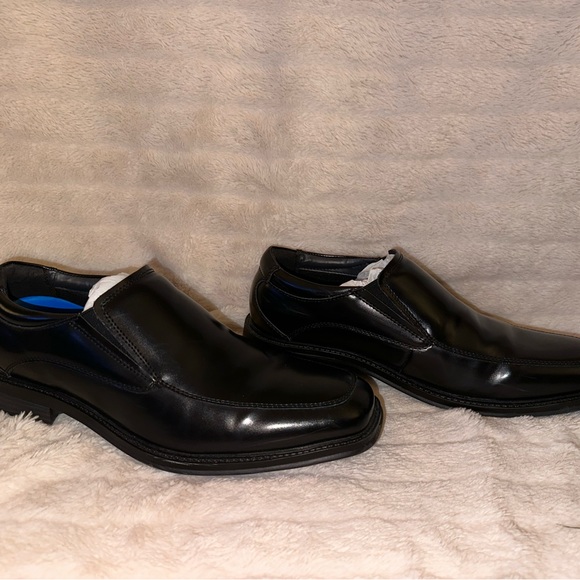 Dockers Mens Size 10 Dress Shoes in Black worn once - Picture 8 of 13